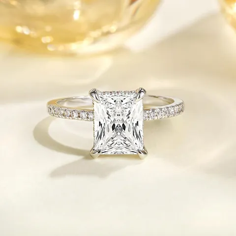 Luxury Rectangle Radiant Cut White Zirconia Copper Ring Four-Prong Setting Pave Small Side Stones For Women Engagement Wedding Jewelry Accessory