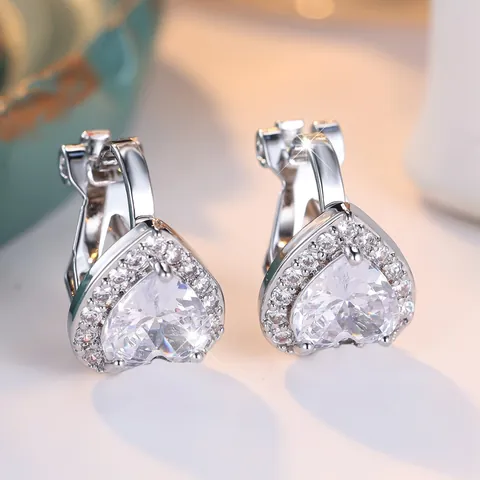Luxe Hartvormige Zirkonia Oorclips Koper Gegalvaniseerd Halo Stijl Geboortesteen Sieraden Voor Vrouwen Zonder Gaatjes