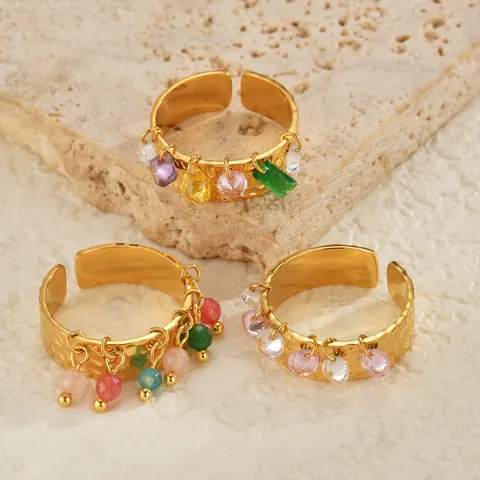 Vintage Edelstahl Offener Ring Für Damen 18K Vergoldet Hammerschlag Struktur Mit Bunten Zirkonia Anhängern Schmuck