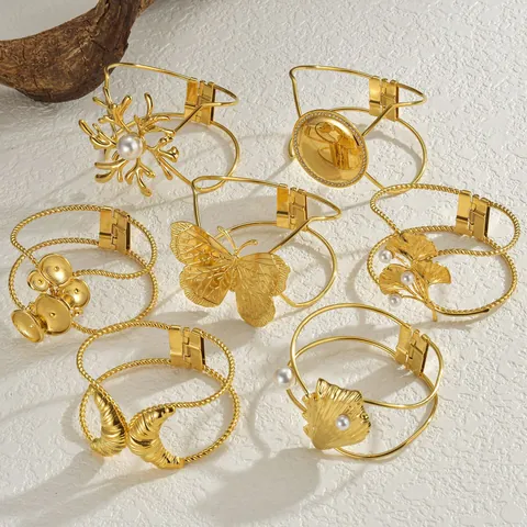 Mode Edelstahl Gold Überzogener Armreif Für Damen Mit Ginkgoblatt Schmetterling Künstliche Perle Croissant Muster Offenes Feder Armband Schmuck