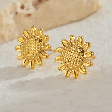 Vintage 18K Gold Plated Stainless Steel Sunflower Stud Earrings For Women Retro Floral Design Elegant Flower Jewelry Gift