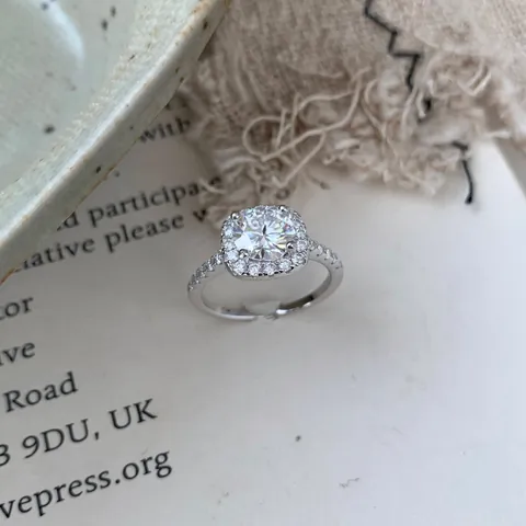 Πολυτελές Δαχτυλίδι Halo Moissanite από Ασήμι 925 Τετράγωνο Για Γυναίκες Κομψό Pave Σχέδιο Κύβος Ζάχαρης Αρραβώνας Γάμος Κοσμήματα Δακτύλου Δώρο