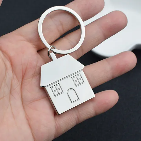 Modern Polished Zinc Alloy House Shaped Keychain Creative Architecture Key Ring Pendant For Housewarming Gift Unisex Jewelry