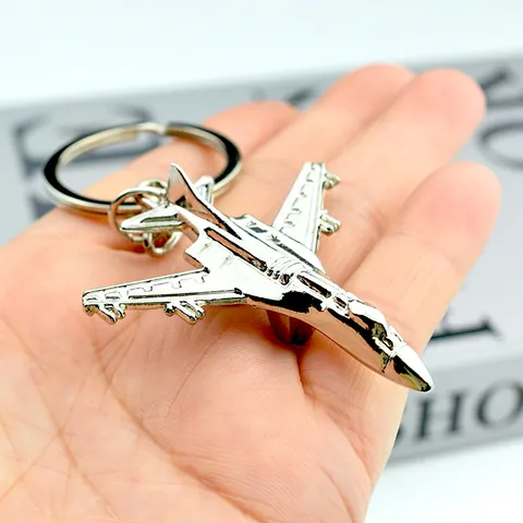 Kreatives Metall Kampfflugzeug Modell Schlüsselanhänger Silber Zinklegierung Flugzeug Anhänger Schlüsselring Dekoratives Geschenk Für Tasche