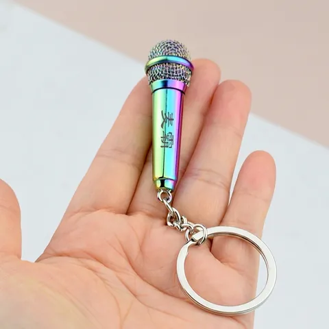 Simuliertes Mikrofon Schlüsselanhänger Zinklegierung Irisierend Gold Silber Metall Mikro Schlüsselanhänger Für Sänger Aufführung Geschenk