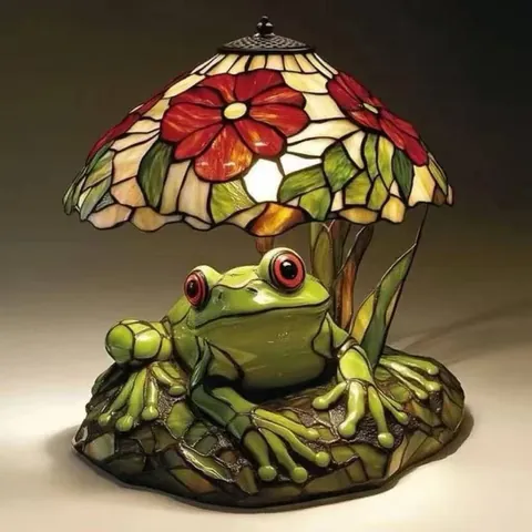 Tiffany Style Frog And Flower Resin Night Light Retro Stained Glass Look Table Lamp For Bedroom Decor USB Desk Lamp Gift