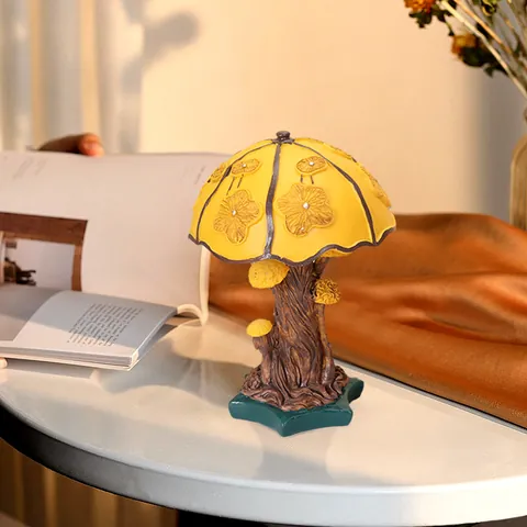 Veilleuse Champignon Créative en Résine Style Vitrail Lampe de Table pour Décoration de Bureau Maison Cadeau