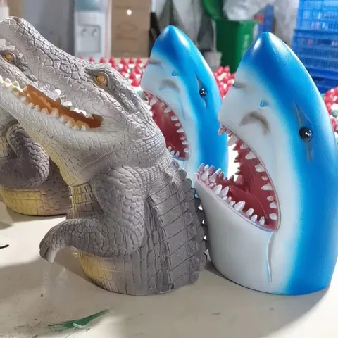 Realistic Great White Shark Statue Resin Crocodile Garden Art Outdoor Pond Decor Animal Head Sculpture Lawn Ornament Decor