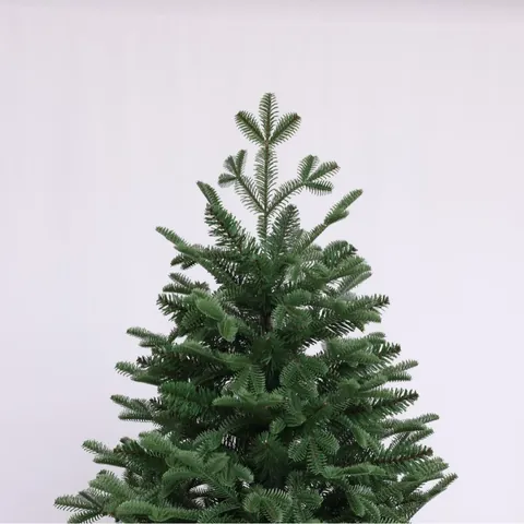 Vollständiger Künstlicher Weihnachtsbaum Mit Metallständer Realistische Dichte Grüne PVC Zweige Für Innen Zuhause Wohnzimmer Büro Dekor Festlicher Baum