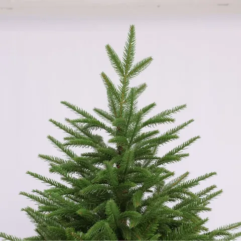 Realistischer Grüner PE Und PVC Künstlicher Weihnachtsbaum Mit Faltbarem Metallständer Dichte Zweige Für Haus Dekoration