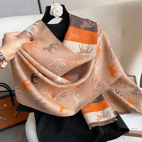 Dames Elegante Sjaal met Paardenpatroon Zachte Imitatie Kasjmier Omslagdoek Lange Winter Warme Wikkel Met Kwastjes Vintage Jacquard Accessoire