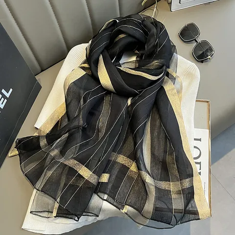 Écharpe Élégante en Soie de Mûrier Pour Femmes Avec Rayures en Fil d'Or Métallique Châle Translucide Léger Mode Printemps Automne Écharpe Longue Accessoire Versatile