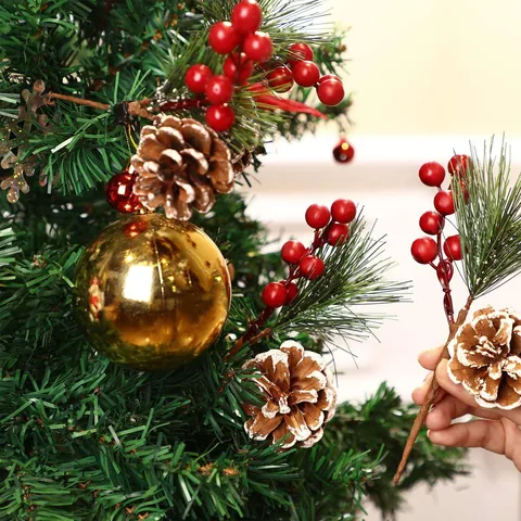 Rami di Pino Natalizi Artificiali Con Bacche Rosse E Pigne Innevate Aghi di Pino Verdi Per Decorazioni Fai da Te Natale