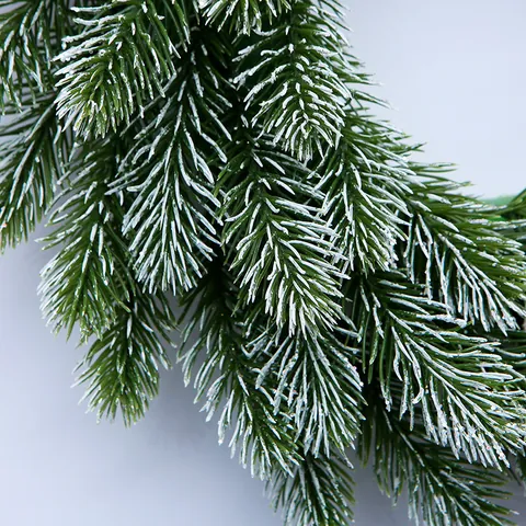 Artificial Christmas Pine Needle Wreath PE Flocked Snowy Green Wreath For Holiday Front Door Wall Home Party Decoration
