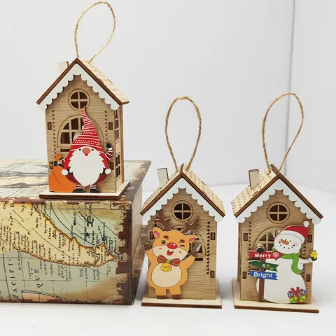 Adorno Colgante Casa de Madera Brillante de Navidad LED Cabaña de Madera Papá Noel Reno Muñeco de Nieve Mini Casa para Decoración Árbol de Navidad