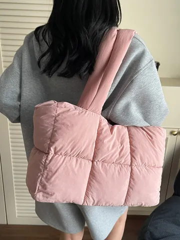 Borsa Tote Trapuntata da Donna Grande Capacità Leggera Borsa a Tracolla Imbottita Casual da Pendolare in Nylon per Tutti i Giorni
