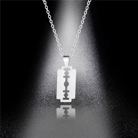 Collana con Ciondolo a Lama di Rasoio in Acciaio Inossidabile 304 Gioielli Punk Hip Hop Streetwear per Uomo Donna Catene Regolabili con Chiusura a Moschettone