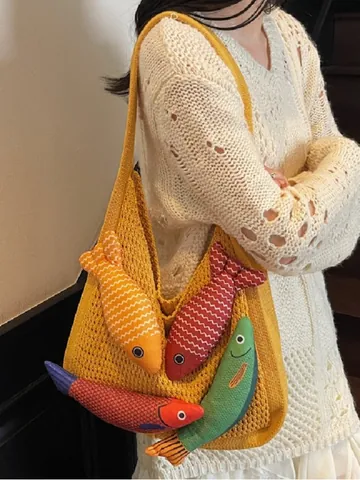 Borsa Tote in Maglia All'uncinetto Fatta a Mano Con Bambole di Pesce 3D Borsa a Tracolla Capiente per Spiaggia Donna
