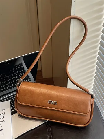 Bolso de Axila Vintage de Cuero PU para Mujer Retro Baguette Bolso de Hombro Con Logo de Metal Hebilla Magnética Color Sólido