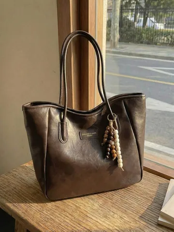 Vrouwen Retro PU-Leder Tote Bag Grote Capaciteit Minimalistische Woon-werkverkeer Schoudertas Met Kralenbedeltje Handtas