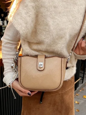 Women Vintage PU Leather Saddle Crossbody Bag Korean Fashion Stitching Shoulder Bag With Metal Buckle Star Heart Pendant Daily Use
