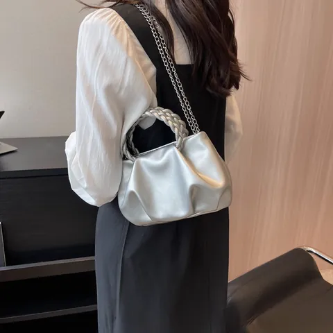 Sac Nuage Plissé pour Femmes Sac à Bandoulière Mode avec Chaîne et Poignée Tressée en Cuir PU à Main Décontracté Voyage