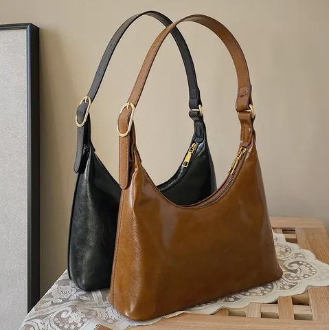 Vintage Women PU Leather Underarm Hobo Bag Glossy Solid Color Shoulder Bag With Adjustable Strap Gold Hardware