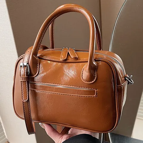 Borsa Boston Retrò in Pelle PU Lucida Donna Grande Capacità Tracolla Borsa a Mano Doppio Manico Moda Pendolare