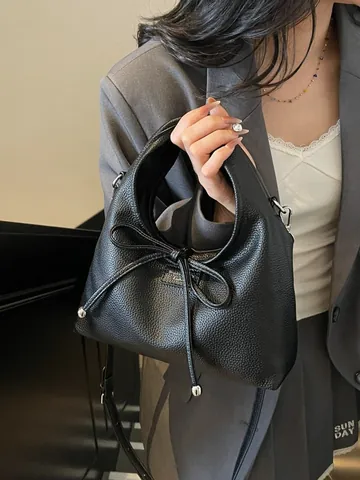 Minimalistische Damen Handtasche Litchi-Struktur PU-Leder Schulter Umhängetasche Mit Schleife Kordelzug Silber Metallkugel