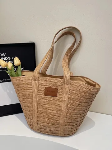 Sac Fourre-Tout en Paille Tissée pour Femmes Été Grande Capacité Sac à Main de Plage Vacances Avec Patch en Cuir Style Minimaliste