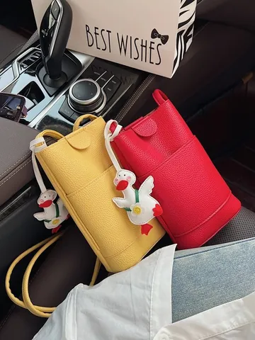 Women Mini Crossbody Mobile Phone Bag Korean Fashion PU Leather Litchi Pattern Bucket Bag With Cute Cartoon Charm Simple Casual