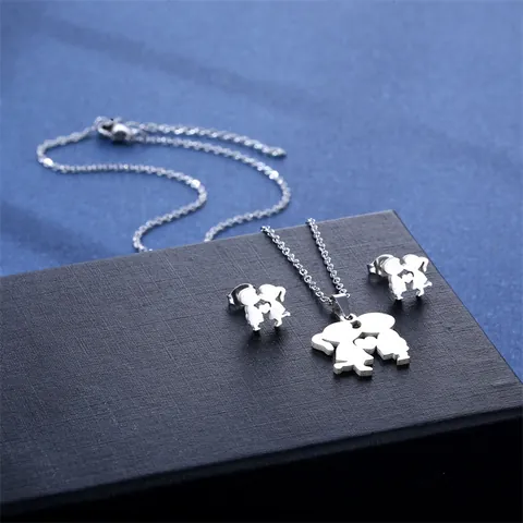 Stainless Steel Kissing Couple Silhouette Necklace And Stud Earrings For Women Simple Romantic Heart Pendant Clavicle Chain Jewelry