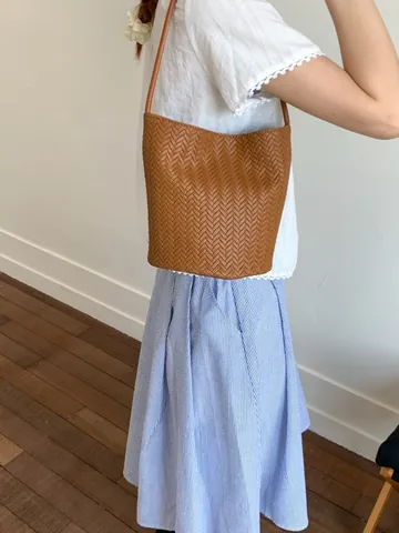 Bolso de Cubo Tejido de Moda para Mujer Gran Capacidad de Cuero PU Bolso de Hombro Casual Color Sólido para Viajes de Verano Compras