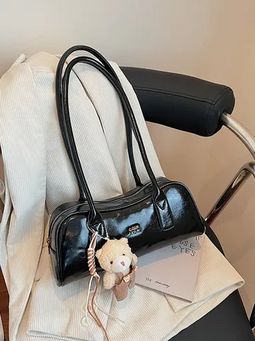 Petit Sac à Bandoulière Vintage en Cuir PU pour Femmes 2025 Nouvelle Mode Couleur Unie Sac à Main Boston Avec Pendentif Ours en Peluche
