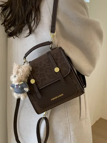 Zaino da Donna Vintage in Pelle PU con Stampa Leopardata Moda Borsa a Mano Retro Borsa a Tracolla Casual con Ciondolo Orsetto in Peluche