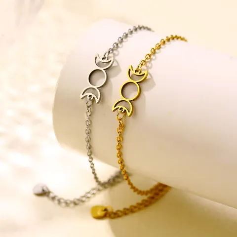 Bracciale Amuleto Dea della Triplice Luna in Acciaio Inossidabile per Donna Nodo Celtico Catena Regolabile Con Pendente a Cuore Gioielli