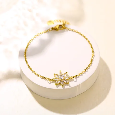 Luxury Stainless Steel Flower Zirconia Bracelet For Women Gold Plated Floral Geometric Chain Bracelet Elegant Jewelry Gift