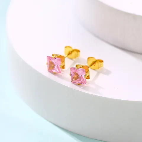 Boucles d'Oreilles Clous en Acier Inoxydable Zircon Carré Plaquées Or à Quatre Griffes Bijoux de Mode pour Femmes Filles