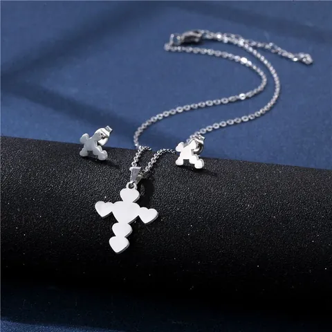 304 Edelstahl Herzförmiger Kreuz Anhänger Halskette Ohrstecker Damen Minimalist Mode Schlüsselbein Kette Täglicher Schmuck Zubehör