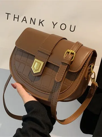 Petit Sac Selle Rétro en Cuir PU pour Femmes Motif Crocodile Accessoires Dorés Sac Bandoulière Mode Quotidienne
