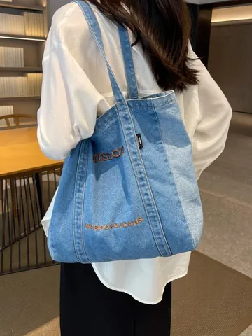 Große Kapazität Denim Tragetasche Für Damen Casual Bestickt Buchstabe Patchwork Gewaschen Schultertasche Literarisch Student Pendeln Täglich Handtasche