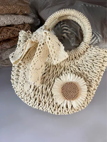 Borsa a Mano in Paglia Intrecciata da Donna Con Decorazione a Girasole e Fiocco di Pizzo Borsa a Tracolla da Spiaggia Tote Artigianale Semicircolare