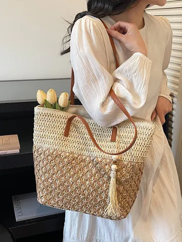 Sac Fourre-tout en Paille Tissé Contrasté pour Femmes Grande Capacité Décontracté Plage Vacances Sac à Épaule Avec Gland Bandoulière en Cuir PU