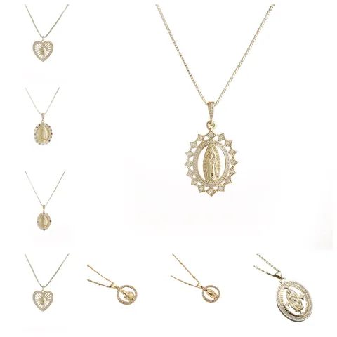 Collar de Colgante Religioso Virgen María Guadalupe de Cobre Chapado en Oro con Micro Pavé de Zirconia y Piedras de Colores para Mujer