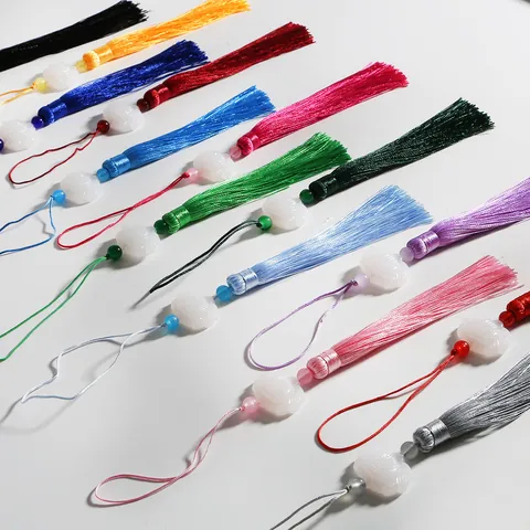 Ciondolo a Nappina con Loto Stile Cinese e Fiore in Finta Giada per Segnalibri Ventagli Abbigliamento Fai da Te