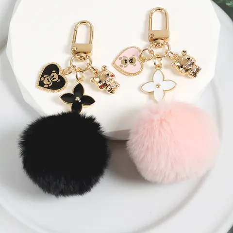 Cute Heart Bear Plush Ball Keychain Faux Fur Pom Pom Bag Charm Gold Alloy Tiger Pendant Keyring For Women Bag Accessories