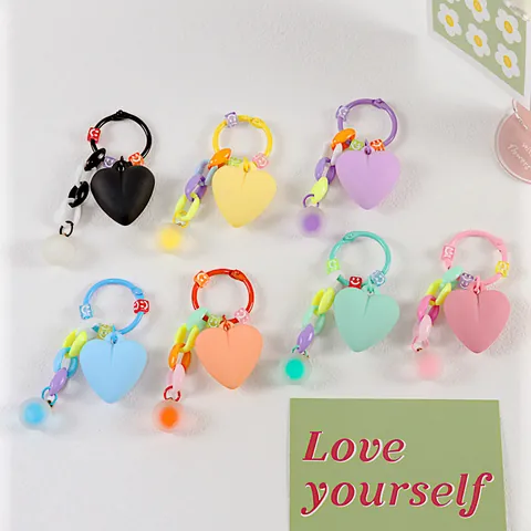 Simpatico Portachiavi a Cuore in Resina Con Perline a Faccina Sorridente E Catena di Plastica Colorata Ciondolo per Borsa Stile Macaron Regalo per Ragazze Donne