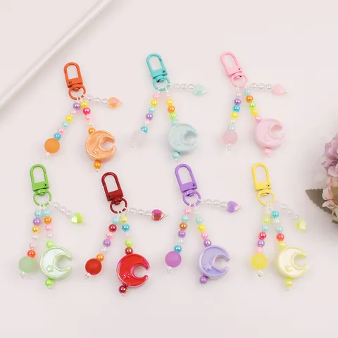 Fresh Macaron Colored Resin Moon Star Beaded Keychain For Women Cute Heart Pendant Bag Charm Car Key Ring Hanging Accessory