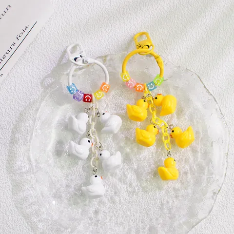 Cute Cartoon Duck Keychain Colorful Smile Face Beads Resin Animal Pendant Keyring For Women Bag Decoration Creative Gift