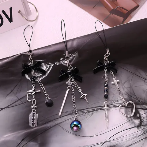 Catena per Cellulare Gothic Y2K Fiocco Nero Catena in Metallo Croce Siringa ECG Stella Lametta Accessorio Borsa Donna